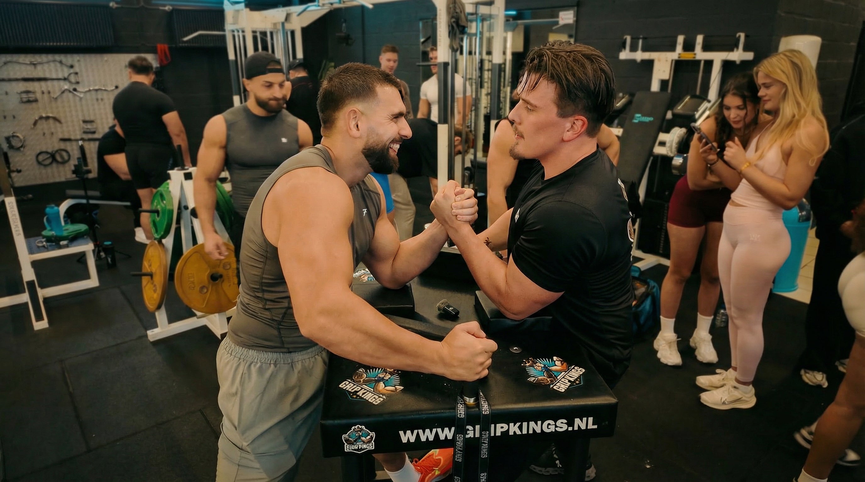 Albert and Owen van Huis Armwrestling (Kosso)